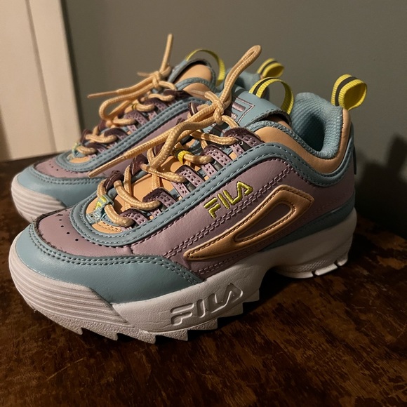 FILA Athletic Shoe - Picture 6 of 8